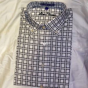 Men’s casual button down.